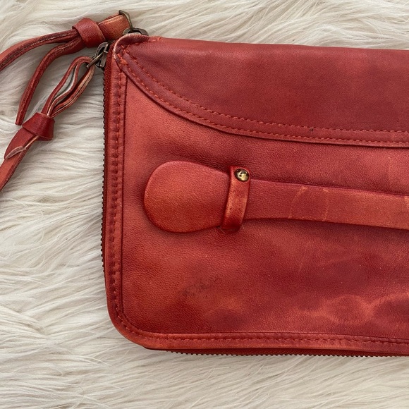 Free People We The Free Red Traveler Zip Around Leather Wallet Clutch - Picture 3 of 12